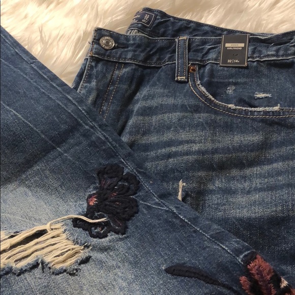 Abercrombie and Fitch Annie girlfriend floral jean - Picture 6 of 8